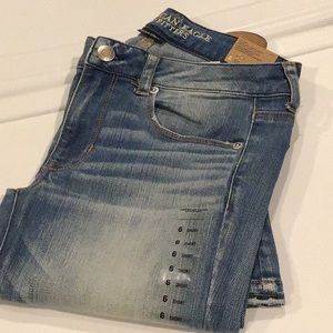 NWT American Eagle AEO Skinny Kick Jeans 6S